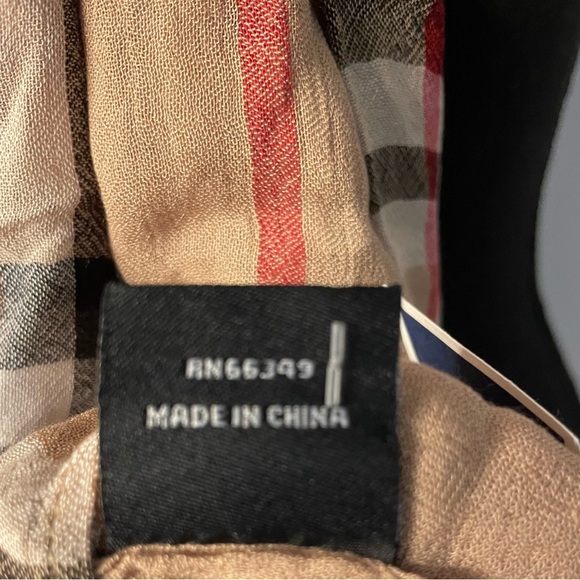 Unisex Plaid Tan and Red Large Check Scarf 100% Viscose Nwt - Picture 3 of 6